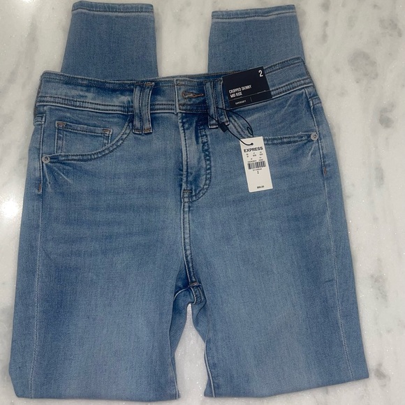 Express Mid Rise Light Wash Cropped Skinny Jeans Size 2 - Picture 8 of 9